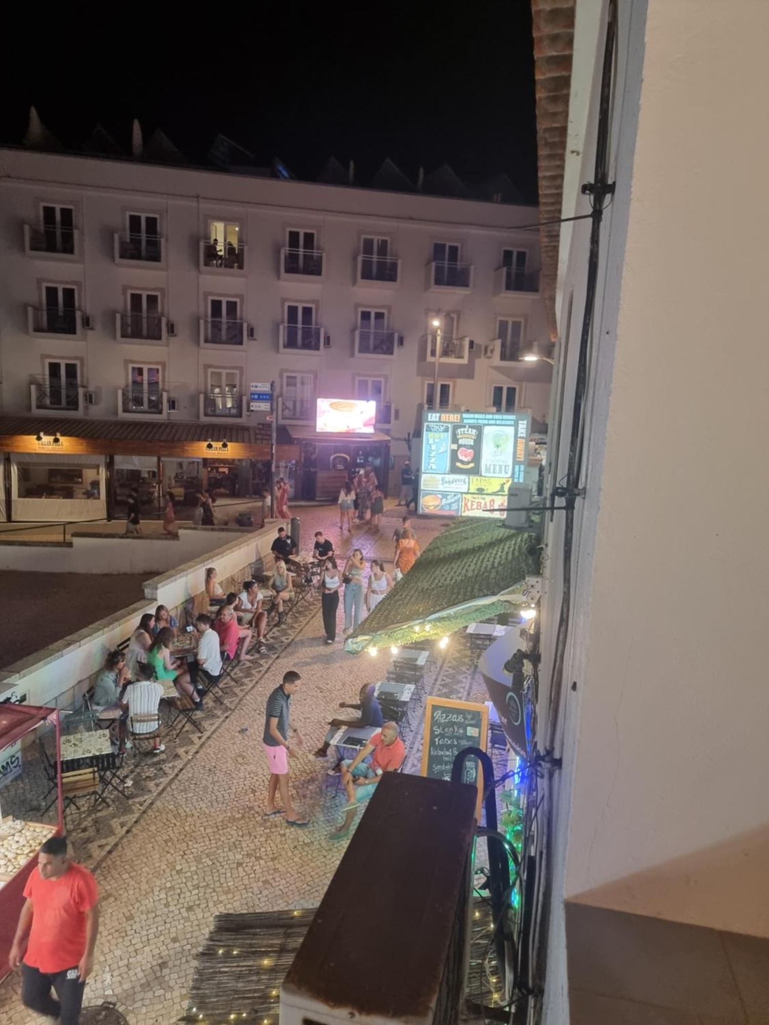 Wonder Charm Guesthouse Αλμπουφέιρα Εξωτερικό φωτογραφία